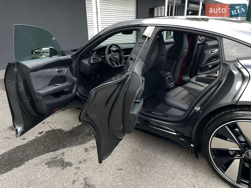 Купе Audi RS e-tron GT 2022 в Києві