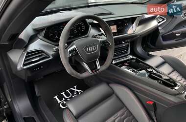 Купе Audi RS e-tron GT 2022 в 