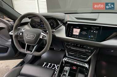 Купе Audi RS e-tron GT 2022 в 
