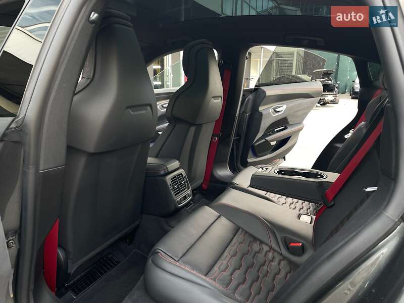 Купе Audi RS e-tron GT 2022 в Києві