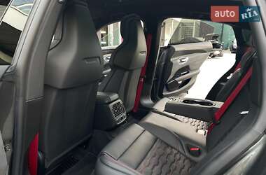 Купе Audi RS e-tron GT 2022 в 