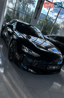Купе Audi RS e-tron GT 2023 в 