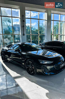 Купе Audi RS e-tron GT 2023 в 