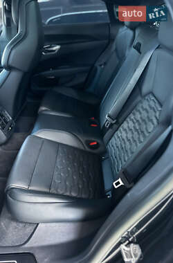 Купе Audi RS e-tron GT 2023 в 