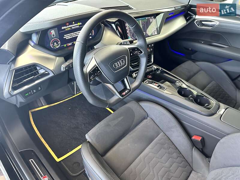 Купе Audi RS e-tron GT 2023 в Дніпрі