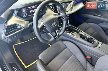 Купе Audi RS e-tron GT 2023 в 