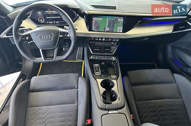 Купе Audi RS e-tron GT 2023 в 