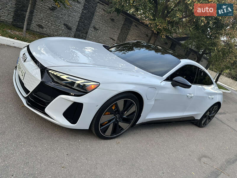 Купе Audi RS e-tron GT 2022 в Дніпрі