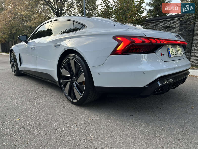 Купе Audi RS e-tron GT 2022 в Дніпрі