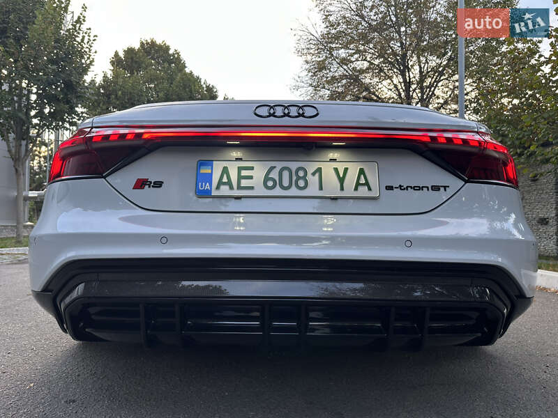 Купе Audi RS e-tron GT 2022 в Дніпрі