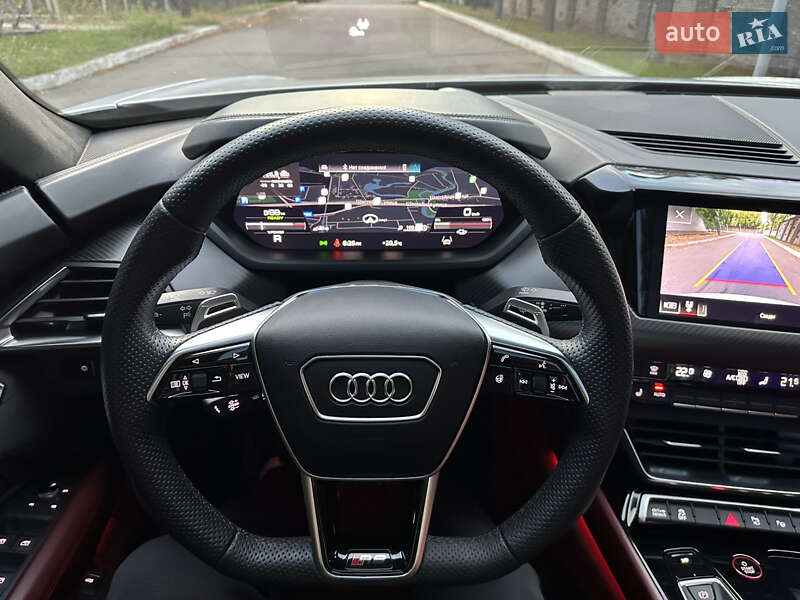 Купе Audi RS e-tron GT 2022 в Дніпрі
