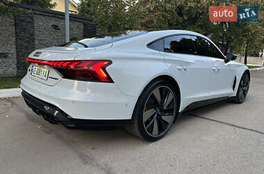 Купе Audi RS e-tron GT 2022 в 
