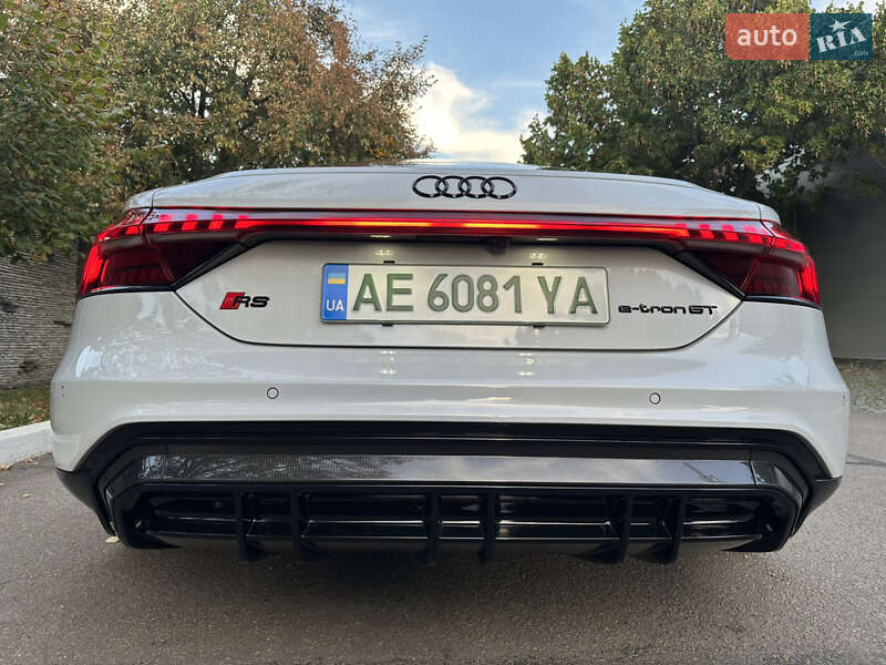 Купе Audi RS e-tron GT 2022 в Дніпрі