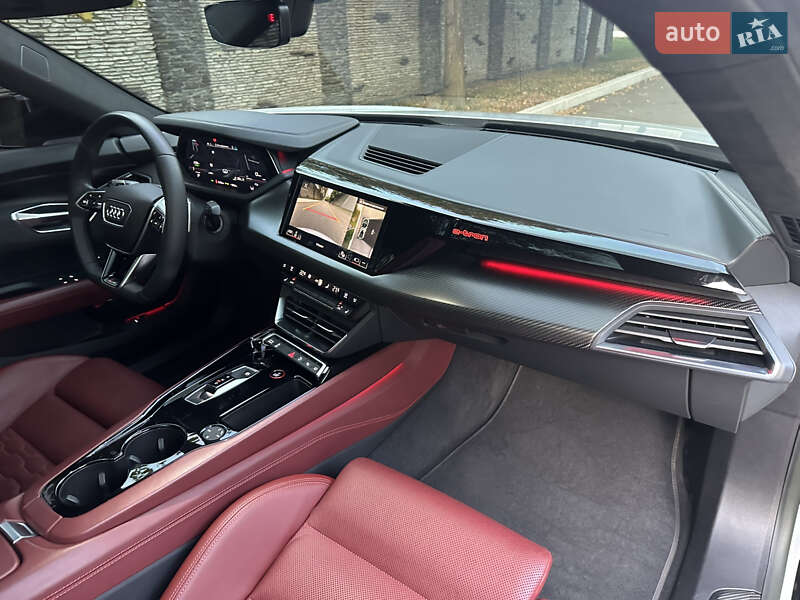 Купе Audi RS e-tron GT 2022 в Дніпрі