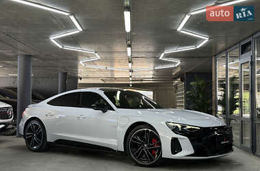 Купе Audi RS e-tron GT 2022 в 