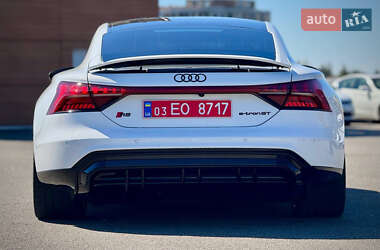 Купе Audi RS e-tron GT 2024 в 