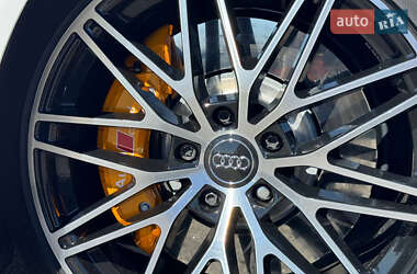 Купе Audi RS e-tron GT 2024 в 