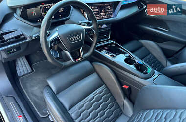 Купе Audi RS e-tron GT 2024 в 