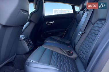 Купе Audi RS e-tron GT 2024 в 