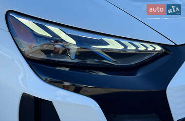 Купе Audi RS e-tron GT 2024 в 