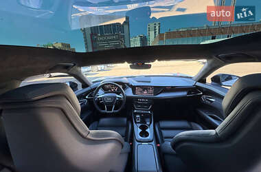 Купе Audi RS e-tron GT 2024 в 