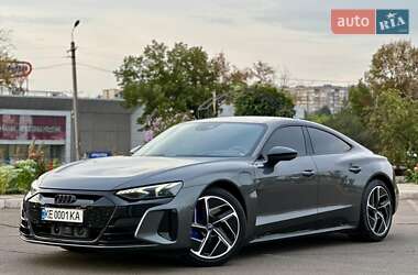 Купе Audi RS e-tron GT 2022 в 