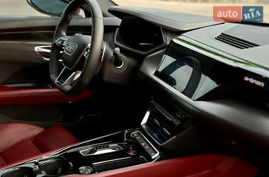 Купе Audi RS e-tron GT 2022 в 
