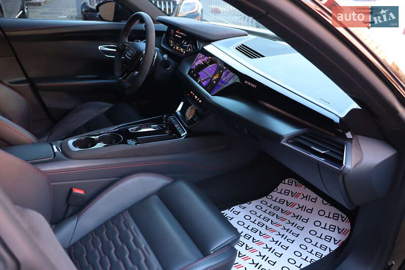 Купе Audi RS e-tron GT 2021 в Львові