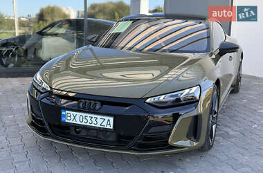 Купе Audi RS e-tron GT 2021 в 