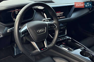 Купе Audi RS e-tron GT 2024 в 