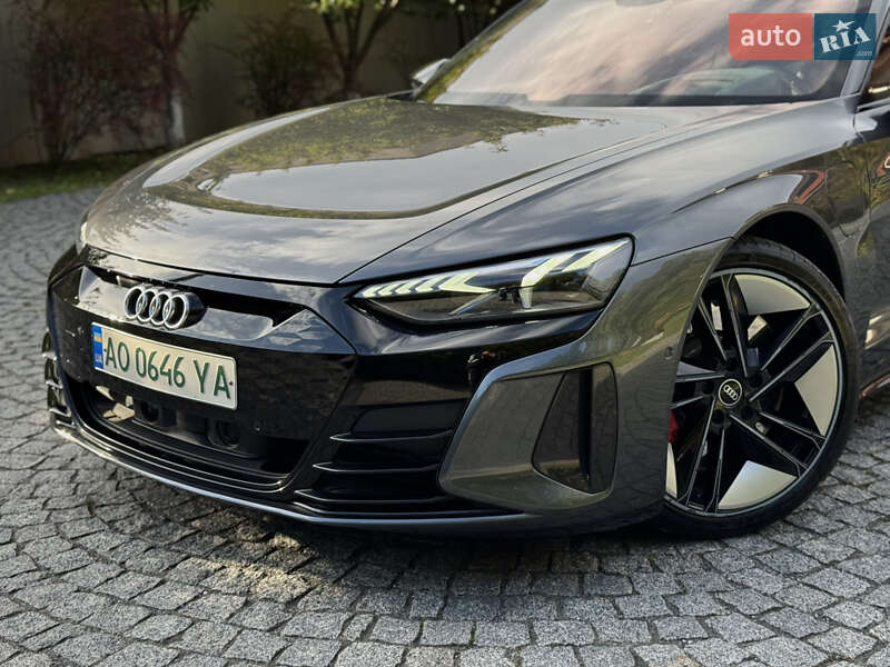 Купе Audi RS e-tron GT 2022 в Мукачево
