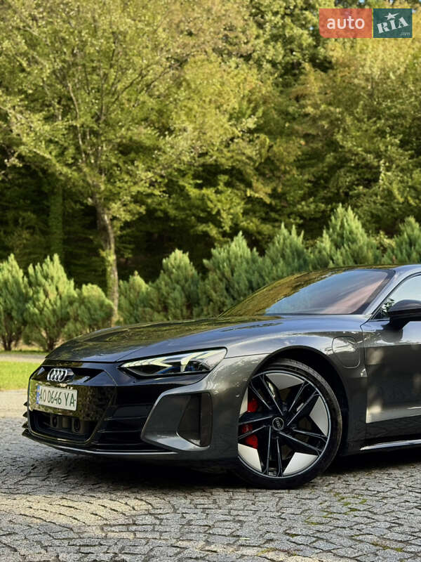 Купе Audi RS e-tron GT 2022 в Мукачево