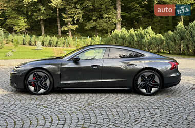 Купе Audi RS e-tron GT 2022 в 