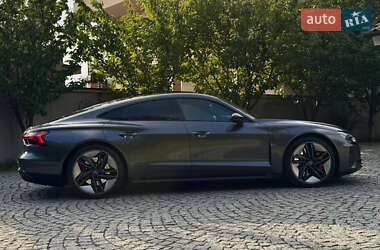 Купе Audi RS e-tron GT 2022 в 