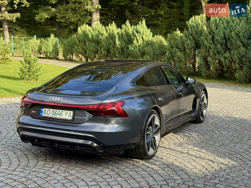 Купе Audi RS e-tron GT 2022 в Мукачево