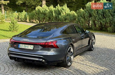Купе Audi RS e-tron GT 2022 в 