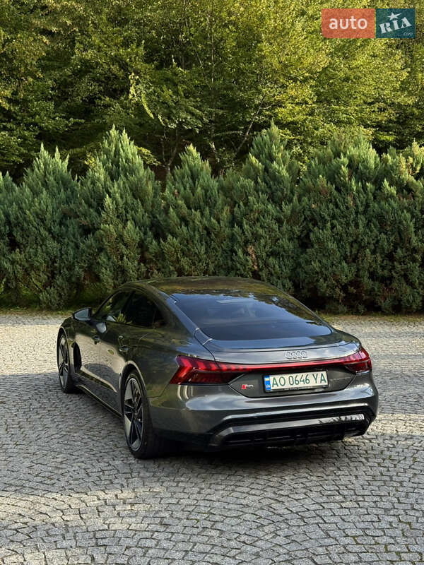 Купе Audi RS e-tron GT 2022 в Мукачево