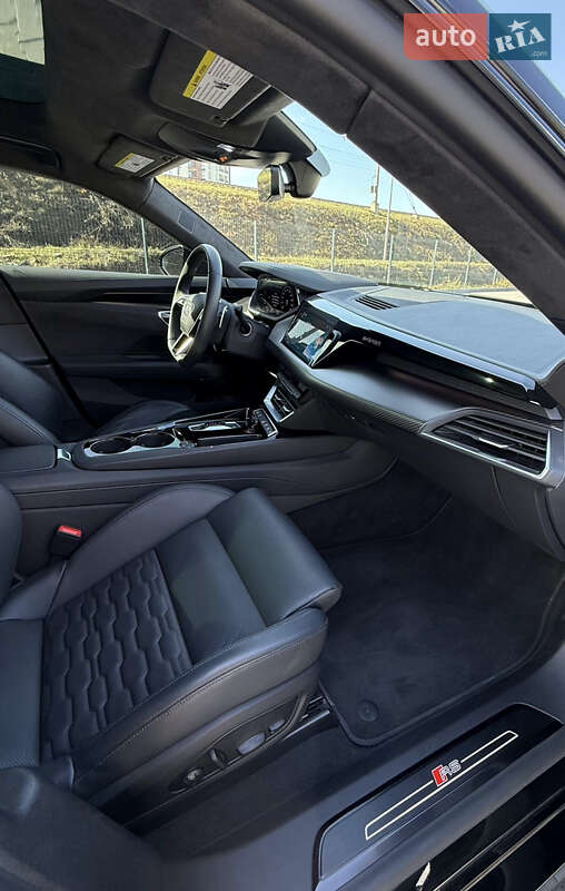 Купе Audi RS e-tron GT 2024 в Києві фото 21 Купе Audi RS e-tron GT 2024 в Києві