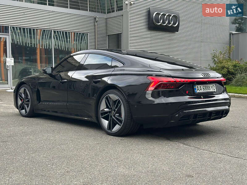 Купе Audi RS e-tron GT 2023 в Киеве
