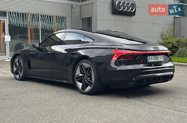 Купе Audi RS e-tron GT 2023 в 