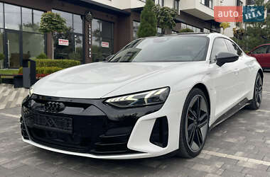 Купе Audi RS e-tron GT 2021 в 
