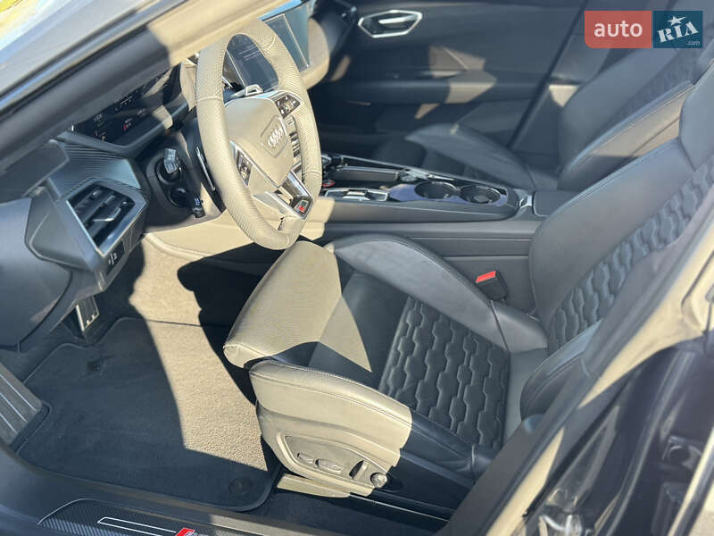 Купе Audi RS e-tron GT 2024 в Тернополе