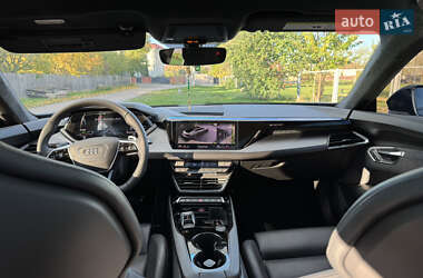 Купе Audi RS e-tron GT 2024 в 