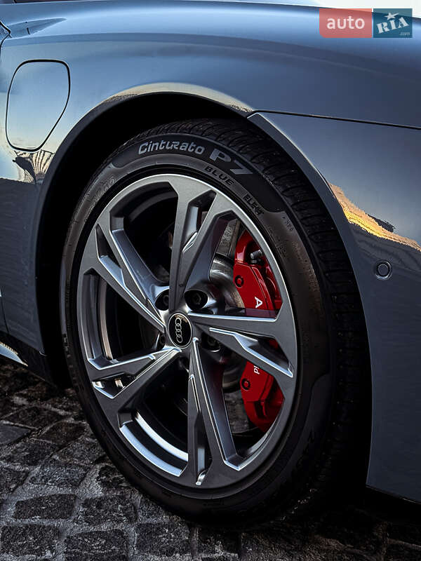 Купе Audi RS e-tron GT 2021 в Дніпрі