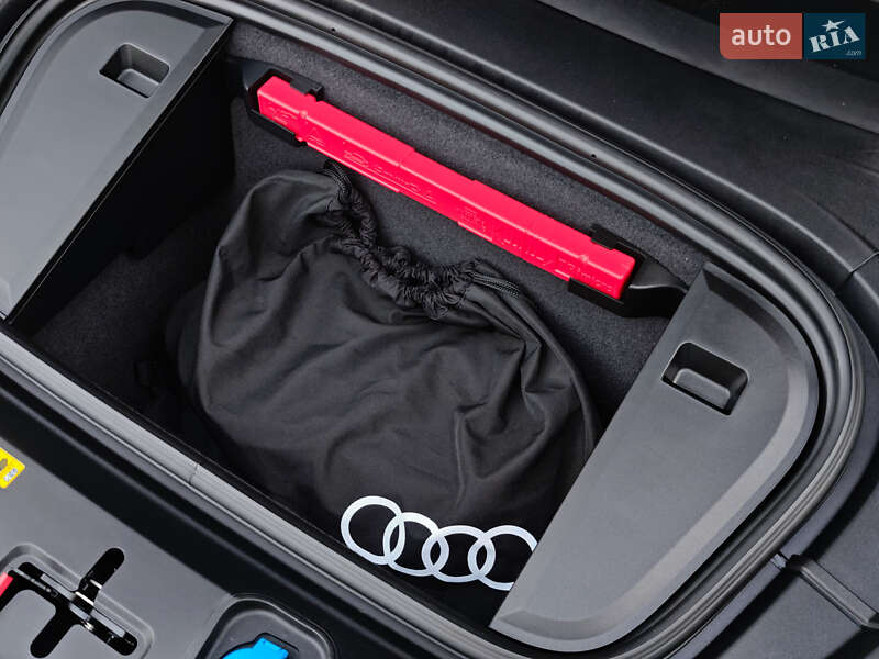 Купе Audi RS e-tron GT 2023 в Луцьку фото 84 Купе Audi RS e-tron GT 2023 в Луцьку