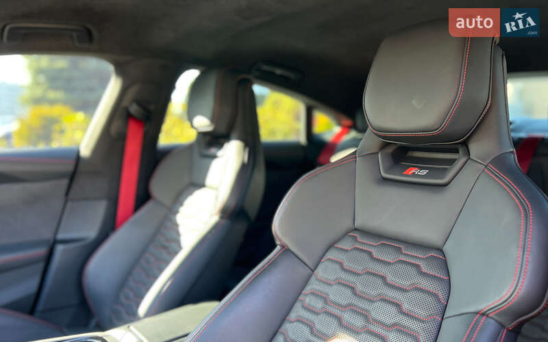 Купе Audi RS e-tron GT 2021 в Львові
