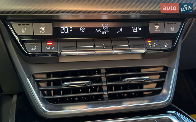 Купе Audi RS e-tron GT 2021 в Львові