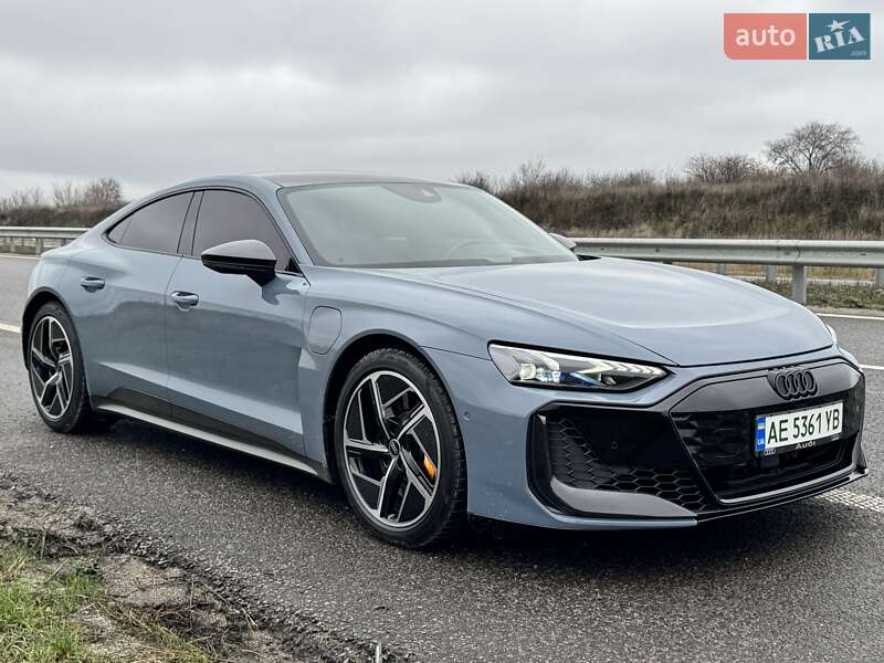 Купе Audi RS e-tron GT 2024 в Дніпрі