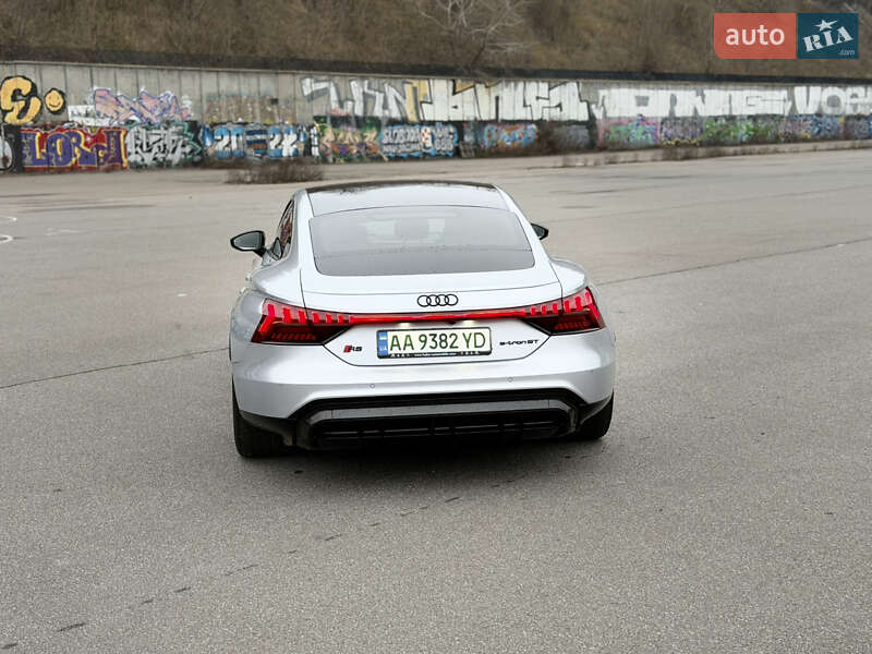 Купе Audi RS e-tron GT 2022 в Києві