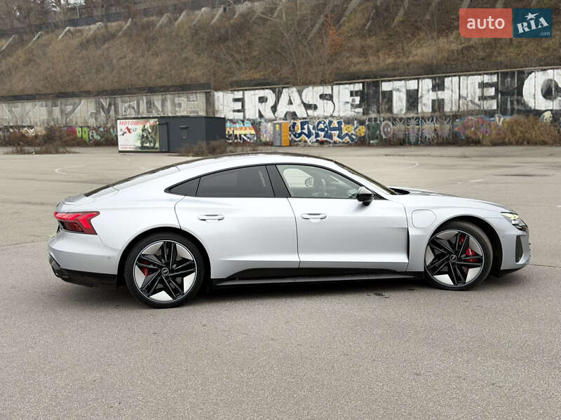 Купе Audi RS e-tron GT 2022 в Києві